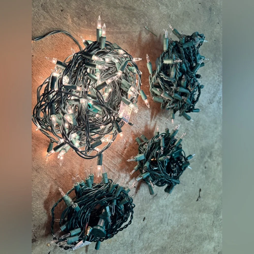 10 sets of clear incandescent string lights
